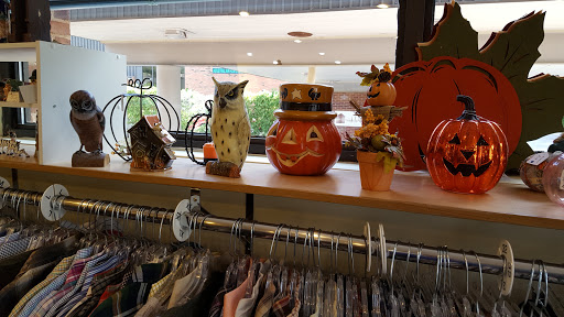 Thrift Store «Second Chance Shop», reviews and photos, 730 Hebron Ave, Glastonbury, CT 06033, USA