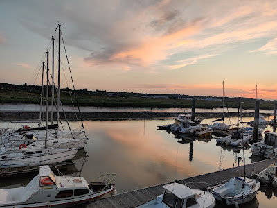 Capitainerie du port de plaisance d'Etaples-sur-mer à Étaples