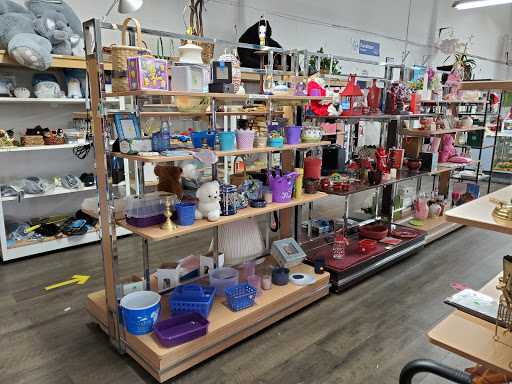 Thrift Store «St. Vincent de Paul Thrift Store», reviews and photos, 4009 S 56th St, Tacoma, WA 98409, USA