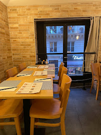 Atmosphère du Restaurant de nouilles (ramen) Hakata Choten OPERA à Paris - n°10
