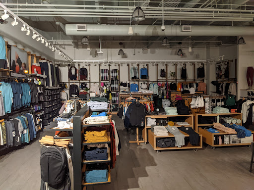Sportswear Store «lululemon», reviews and photos, 870 Grand Ave, St Paul, MN 55105, USA