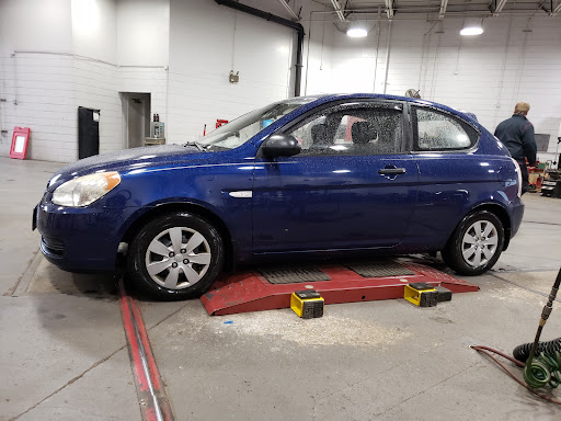 Tire Shop «Discount Tire Store - Joliet, IL», reviews and photos, 1719 W Jefferson St, Joliet, IL 60435, USA