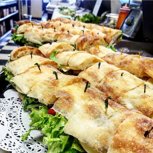 Cafe «A La Mode Cafe & Catering», reviews and photos, 331 Nottingham Rd, Syracuse, NY 13210, USA