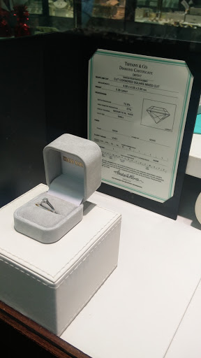 Jewelry Store «E.D. Marshall Jewelers Surprise», reviews and photos, 13980 W Bell Rd, Surprise, AZ 85374, USA