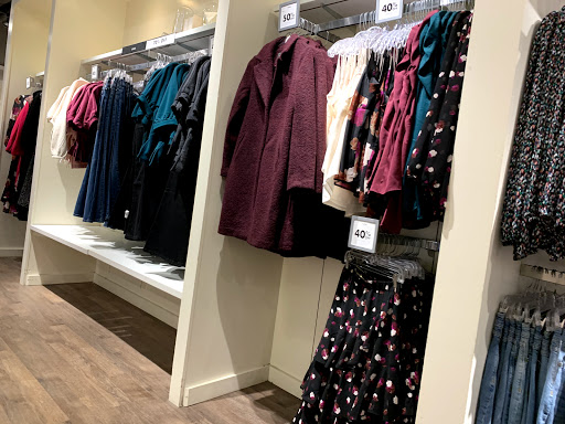 Clothing Store «Banana Republic Factory Store», reviews and photos, 1911 Chestnut St, Philadelphia, PA 19103, USA