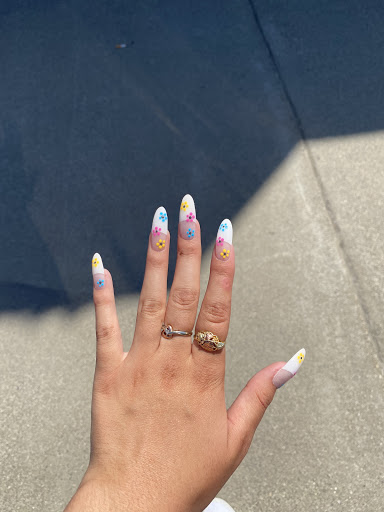 Nail Salon «Pinky Nails», reviews and photos, 113 N Sanders St, Chelan, WA 98816, USA