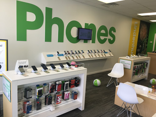 Cell Phone Store «Cricket Wireless Authorized Retailer», reviews and photos, 169 S Wellwood Ave, Lindenhurst, NY 11757, USA