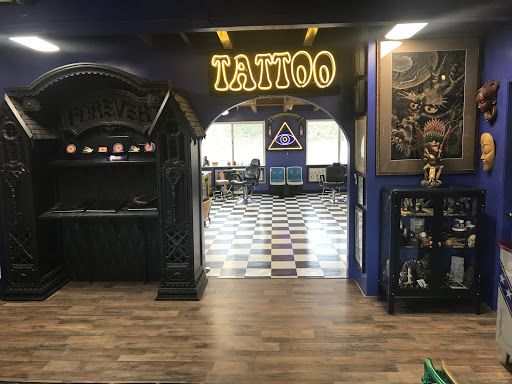 Explore knee cap tattoo ideas, creative tattoo ideas in Sedona, available at Ascension Tattoo