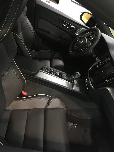 Car Dealer «Volvo of Southborough», reviews and photos, 251 Turnpike Rd, Southborough, MA 01772, USA