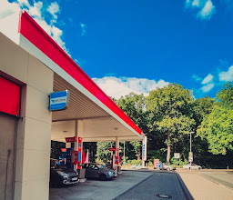Esso Station Hannover Garbsener LS photo