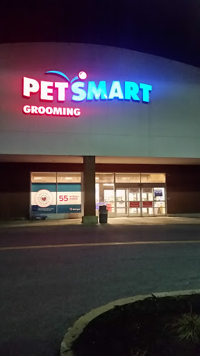 Pet Supply Store «PetSmart», reviews and photos, 1183 Berkshire Blvd, Wyomissing, PA 19610, USA