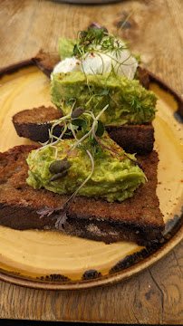 Avocado toast du Café Inform Café à Paris - n°4