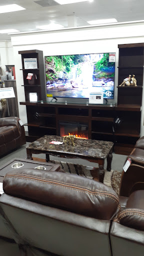 Furniture Store «Badcock Home Furniture & More of South Florida», reviews and photos, 3051 N Powerline Rd, Pompano Beach, FL 33069, USA