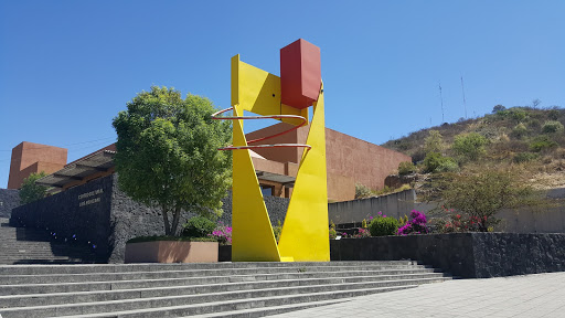 Centro Cultural Luis Nishizawa