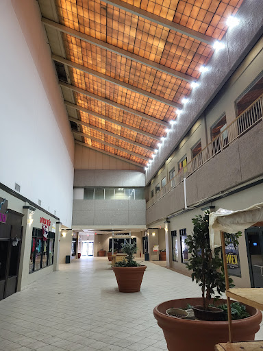 Shopping Mall «Museum Place Mall», reviews and photos, 1 Church St, Salem, MA 01970, USA