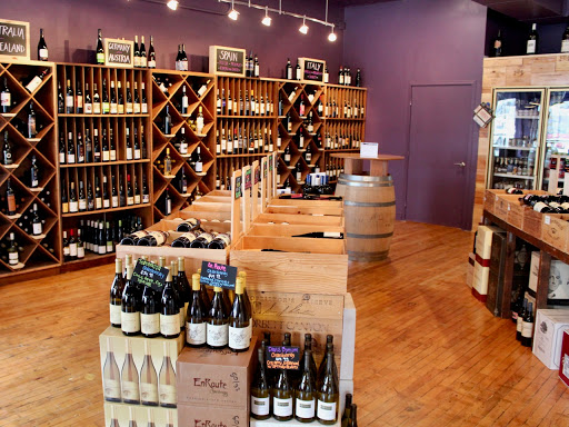 Wine Store «The Wine Merchant», reviews and photos, 3972 Edwards Rd, Cincinnati, OH 45209, USA