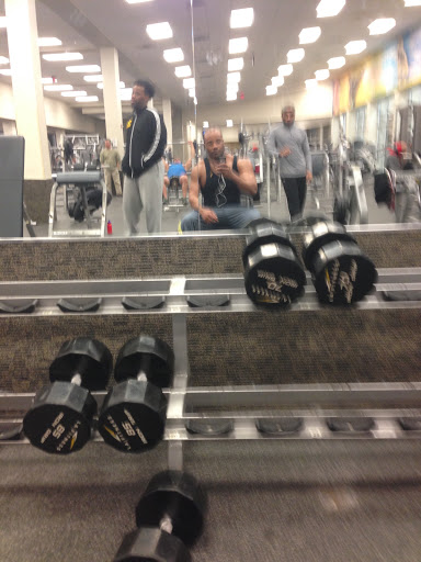 Gym «LA Fitness», reviews and photos, 8616 Cameron St, Silver Spring, MD 20910, USA