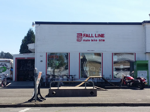 Fall Line, 302 Lewis St, Silverton, OR 97381, USA, 