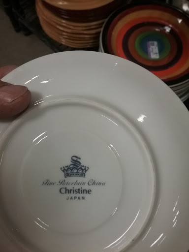 Clothing Store «Iron Springs Goodwill Retail Store & Donation Center», reviews and photos