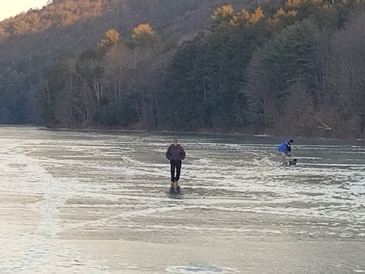 Boat Dealer «Beltzville Manor Marine», reviews and photos, 410 Pohopoco Dr, Lehighton, PA 18235, USA