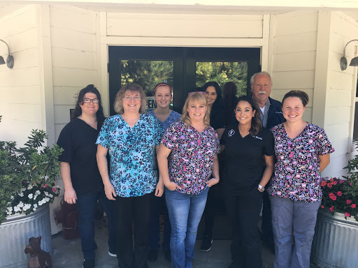 Healdsburg Veterinary Hospital image