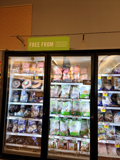 Grocery Store «Stop & Shop», reviews and photos, 35 Washington St, Lynn, MA 01904, USA