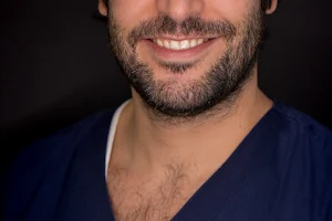 Docteur Michael Arroche - Chirurgien Dentiste - Implantologie - Esthétique image