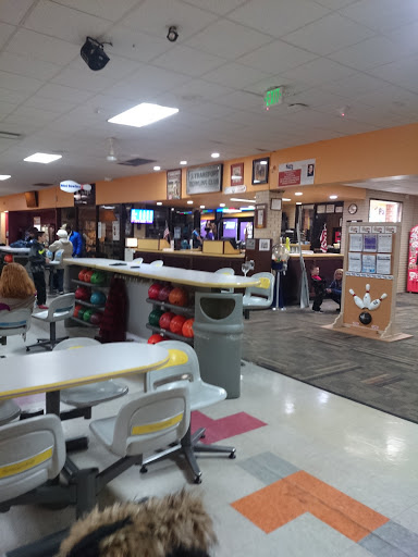 Bowling Alley «Coram Country Lanes», reviews and photos, 615 Middle Country Rd, Coram, NY 11727, USA