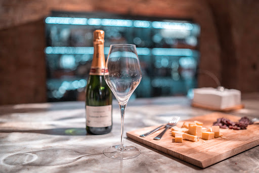 Wine Bar «Memorial Wine Cellar», reviews and photos, 7951 Katy Fwy, Houston, TX 77024, USA