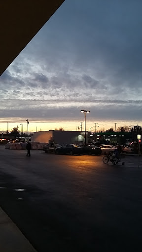 Department Store «Bi-Mart», reviews and photos, 1680 W 18th Ave, Eugene, OR 97402, USA