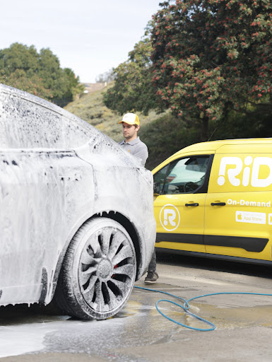 Ridey On-Demand Mobile Car Wash en Santa Ana