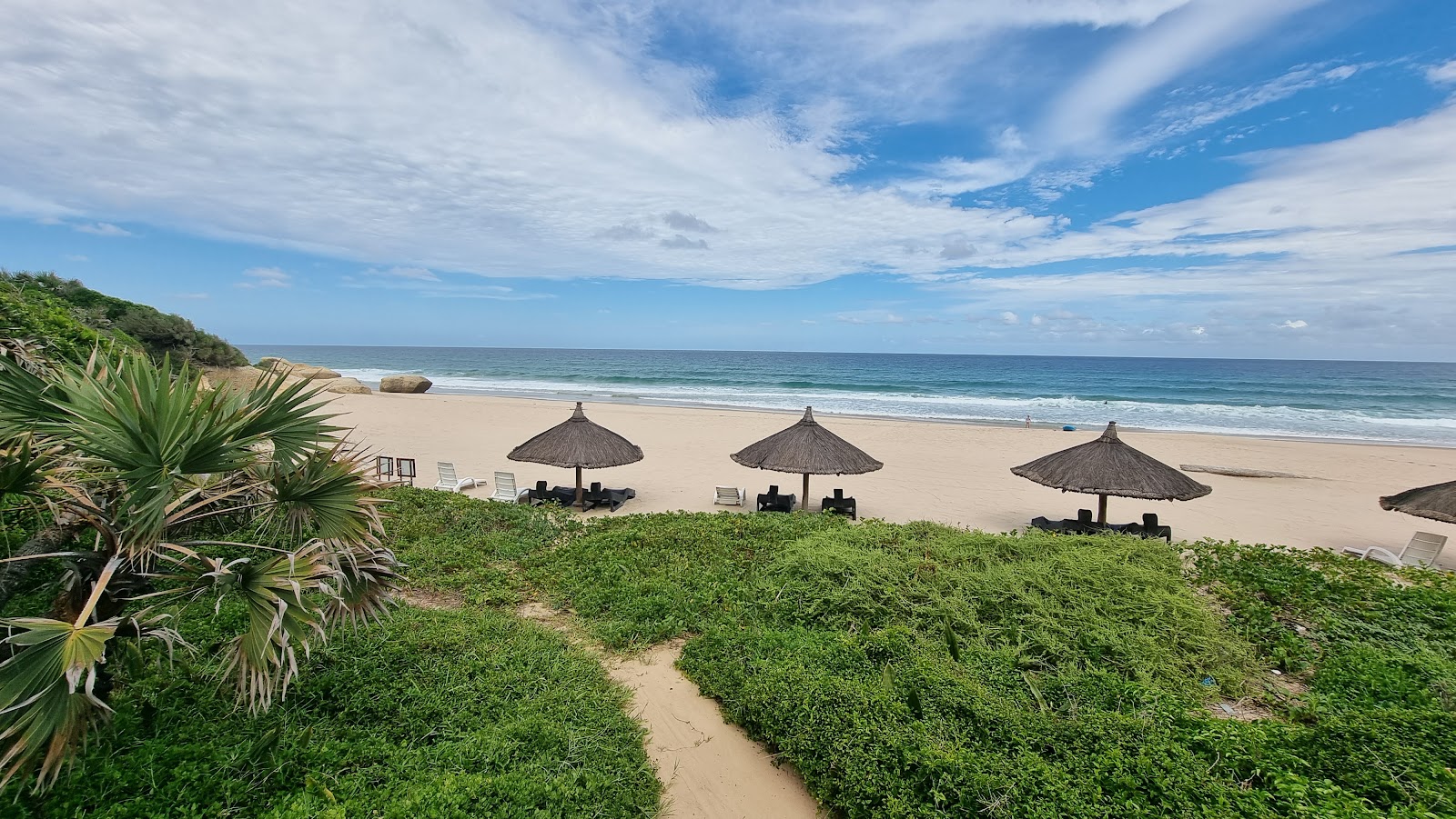 Foto von Massinga Beach mit beiger sand Oberfläche