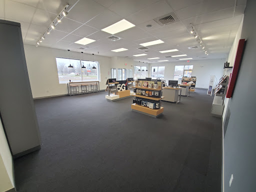 Cell Phone Store «Verizon Authorized Retailer, TCC», reviews and photos, 4770 Transit Rd #300, Depew, NY 14043, USA