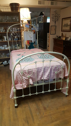 Antique Furniture Store «Useful Things Antiques & Collectibles Store», reviews and photos, 11 Crenshaw Ln, Coxs Creek, KY 40013, USA