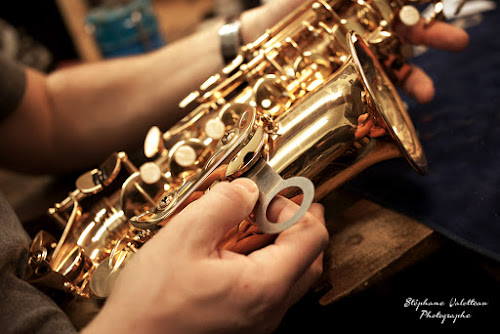 Magasin d'instruments de musique Atelier Christophe Devillaire Lyon