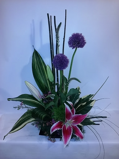 Florist «Roses Are Red Florist», reviews and photos, 425 5th Ave, Indialantic, FL 32903, USA