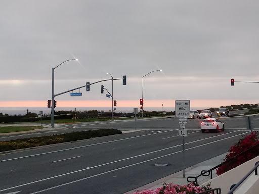 Shopping Mall «Golden Cove Shopping Center», reviews and photos, 31176 Hawthorne Blvd, Rancho Palos Verdes, CA 90275, USA