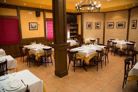 Restaurante Hostal Acuario Calle Carr. de Toledo, 38, 45164 Gálvez, Toledo, España