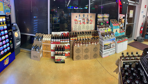 Liquor Store «Esplanade Wine & Spirits», reviews and photos, 2948 W Euclid Ave, Arlington Heights, IL 60005, USA