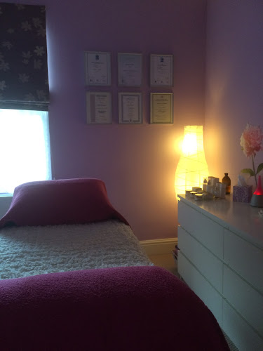 The Lily Room - East Sheen - Reflexology/Massage and for ladies - London