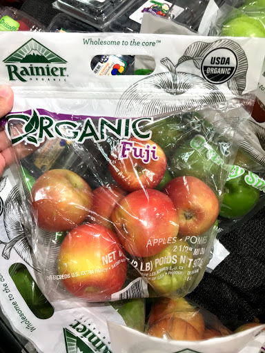 Grocery Store «D & W Fresh Market», reviews and photos, 2181 Wealthy St SE, East Grand Rapids, MI 49506, USA