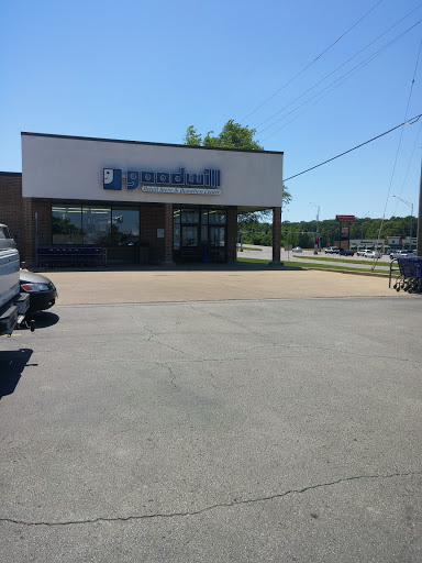 Thrift Store «Goodwill Retail Store of Fenton», reviews and photos, 99 Sugar Creek Center, Fenton, MO 63026, USA