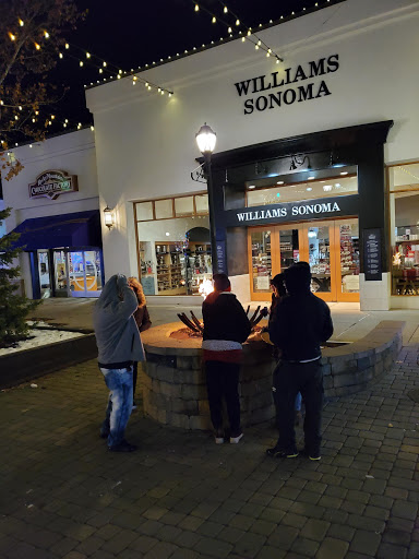 Shopping Mall «The Shops At Riverwoods», reviews and photos, 4801 N University Ave, Provo, UT 84604, USA