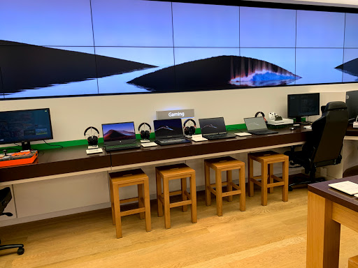 Computer Store «Microsoft Store - International Plaza», reviews and photos, 2223 N Westshore Blvd, Tampa, FL 33607, USA