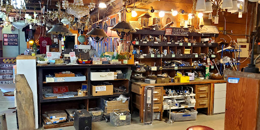 Architectural Salvage Store «Earthwise Architectural Salvage», reviews and photos, 628 E 60th St, Tacoma, WA 98404, USA