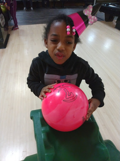 Bowling Alley «AMF Dewey Garden Lanes», reviews and photos, 4470 Dewey Ave, Rochester, NY 14612, USA