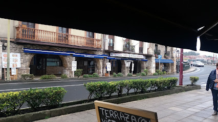 Bar El Parque Desayunos - Av. Miramar, 2, 39540 San Vicente de la Barquera, Cantabria, Spain