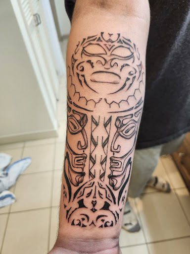 Explore henna tattoo ideas for men, creative tattoo ideas in Kailua Kona, available at Lady Luck Tattoo & Body Piercing