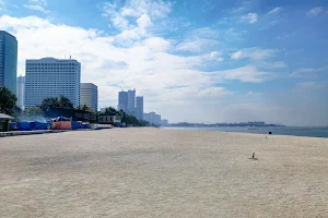 Manila Baywalk Dolomite Beach image