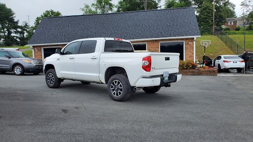 Used Car Dealer «Autoworld of Winston-Salem», reviews and photos, 345 Peters Creek Pkwy, Winston-Salem, NC 27101, USA